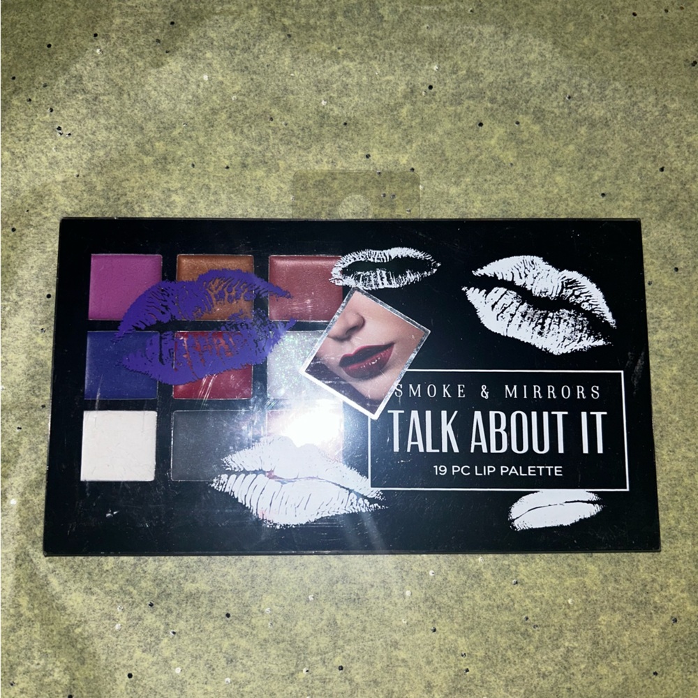 Smoking mirrors, 19 piece lip palette